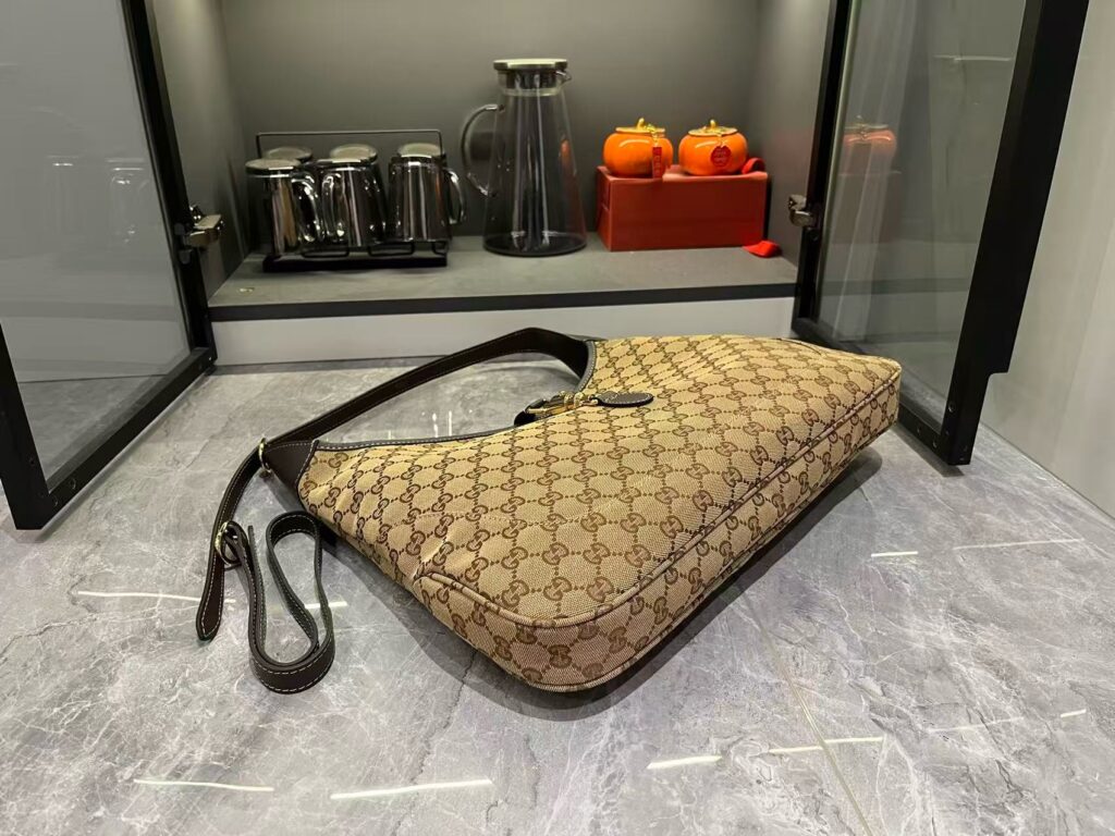 Gucci-Inspired La Famiglia GG Canvas Bag 21 (5)