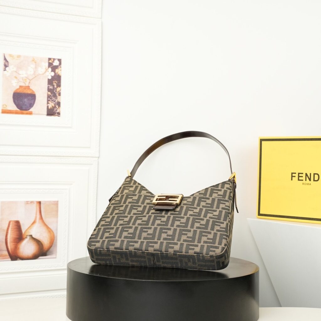 Vintage FF Underarm Bag – Classic Monogram Style 25 (4)