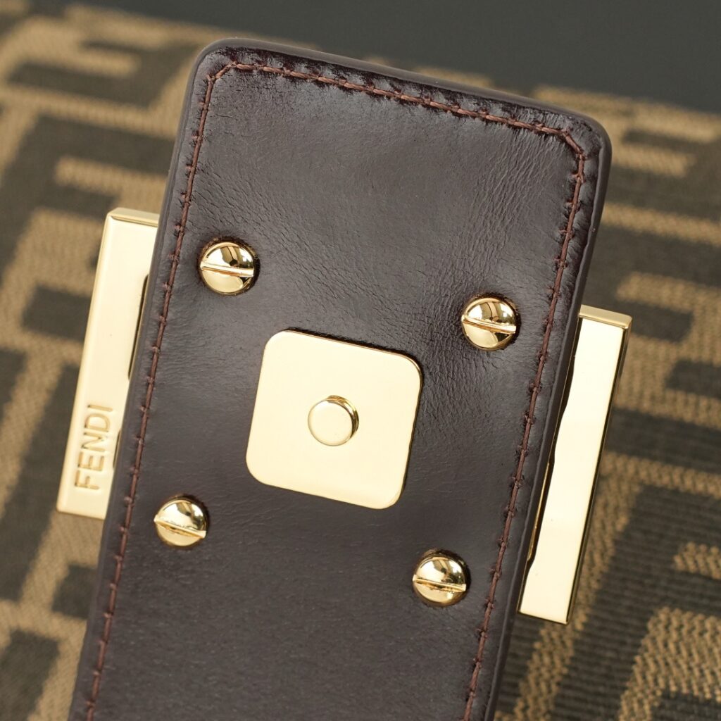 Vintage FF Underarm Bag – Classic Monogram Style 25 (7)