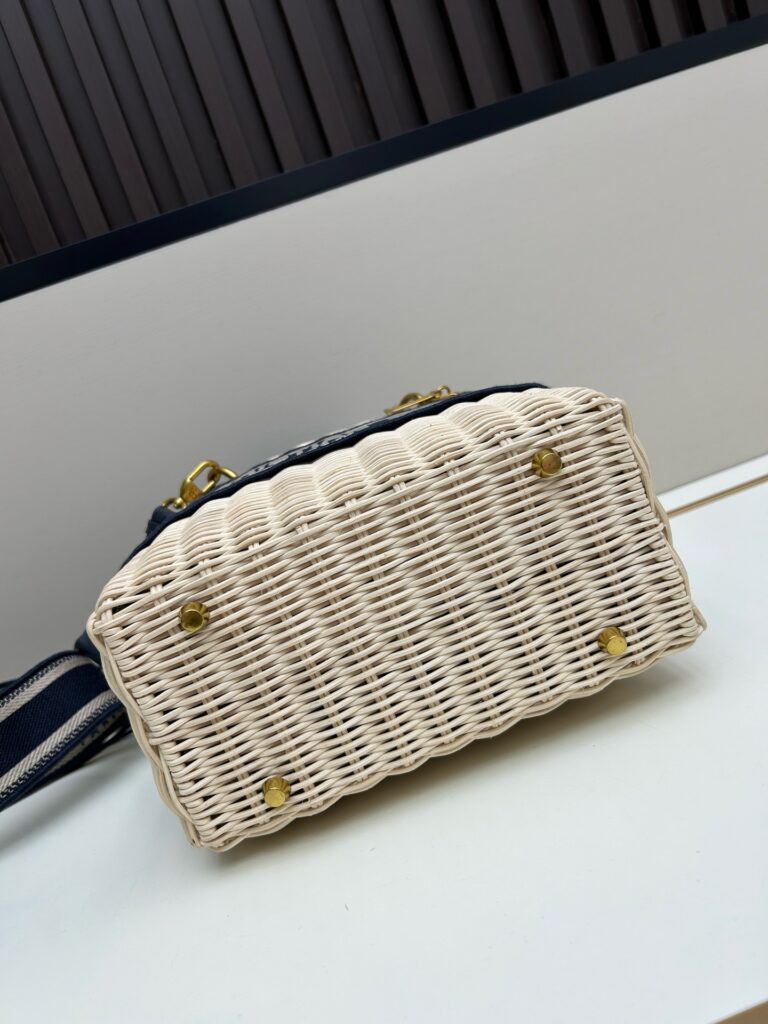 My Lady Limited Butterfly Stud Bag – 3 Colors Available 29 (9)