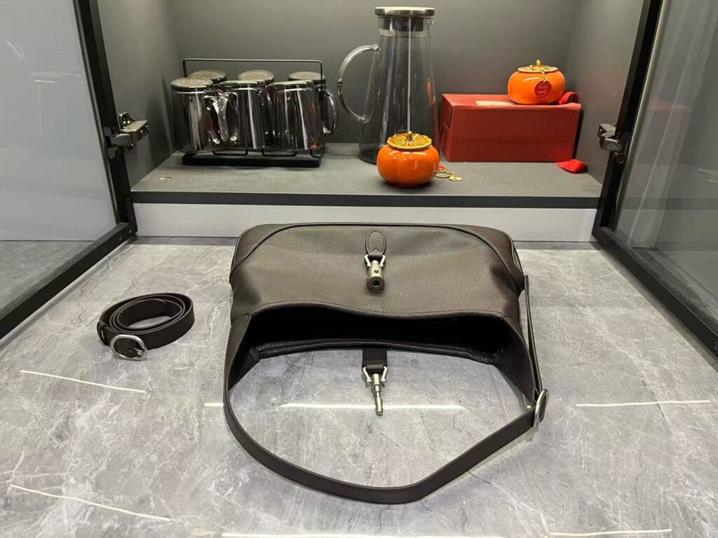 La Famiglia GG Canvas Shoulder Bag - 4 Colors Available 30=== (12)