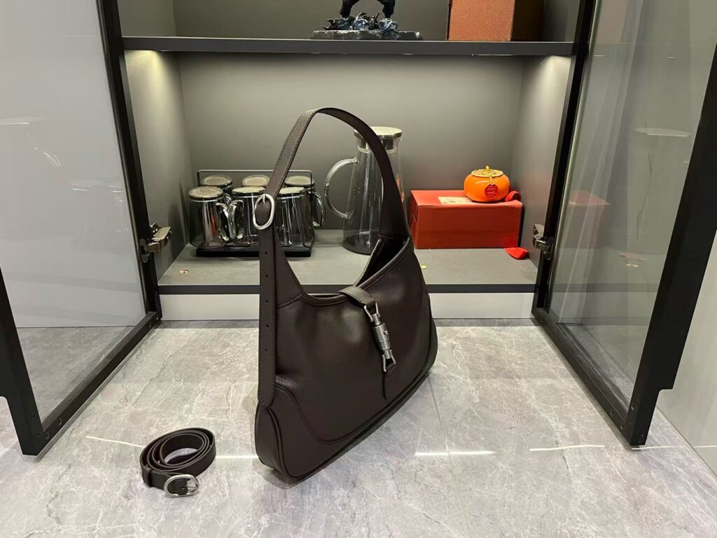 La Famiglia GG Canvas Shoulder Bag - 4 Colors Available 30=== (6)