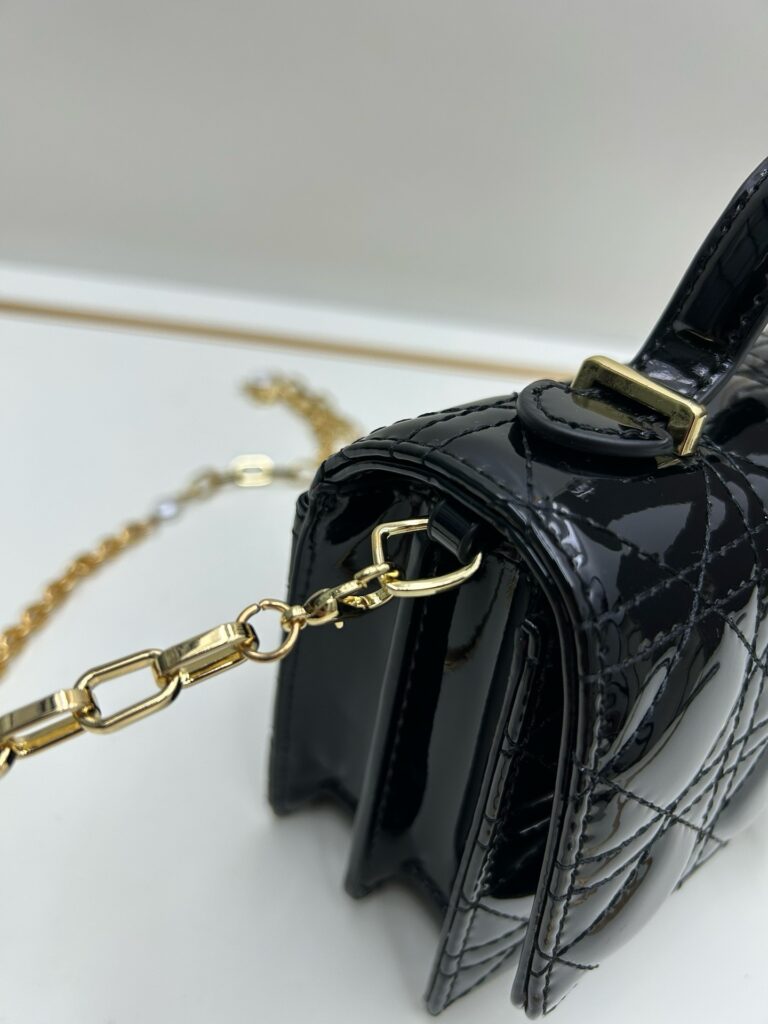 Patent Pearl Clutch – 4 Colors Available 33 (8)
