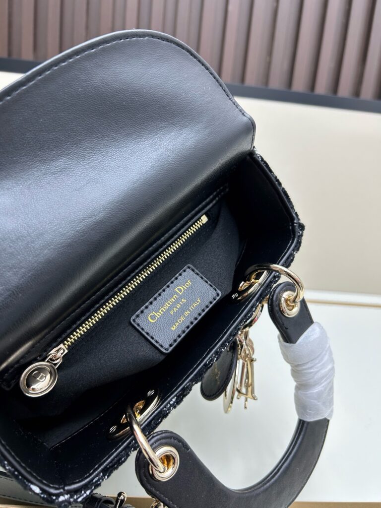 Tweed Cannage Bag – 3 Colors Available 7 (8)