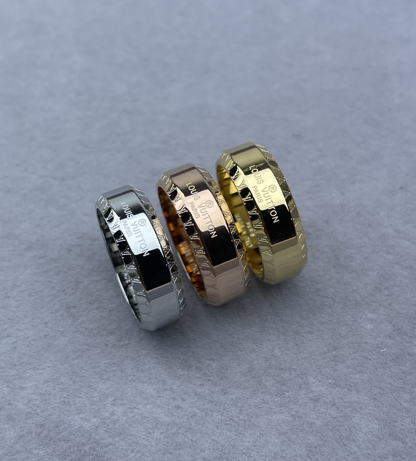 Louis Vuitton ring img 0815