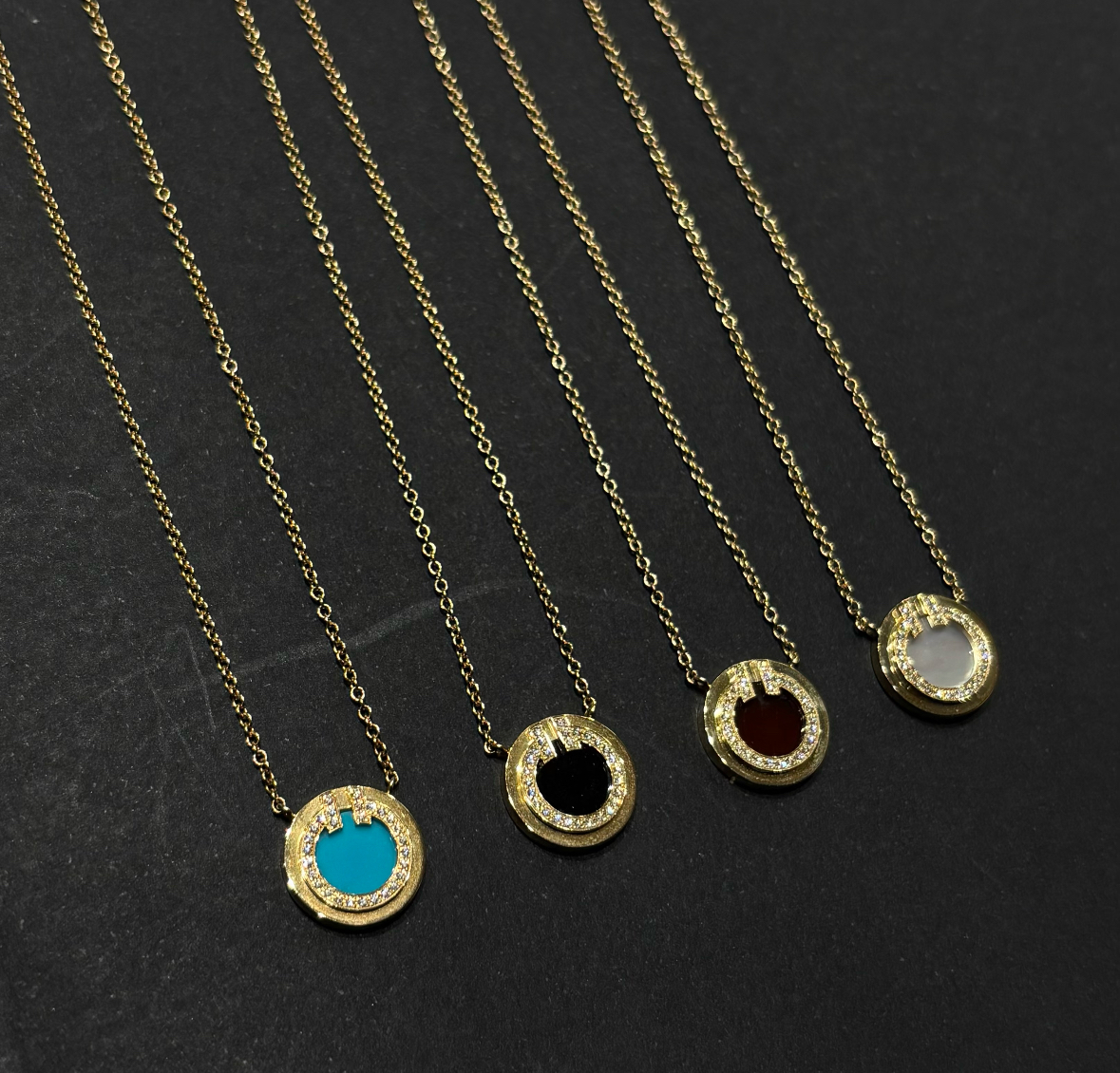round pendant