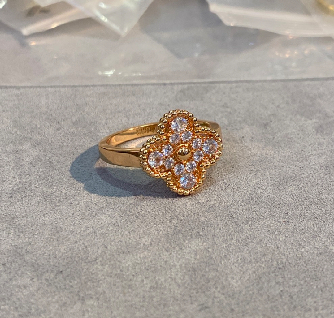 Vintage Alhambra ring IMG 8509