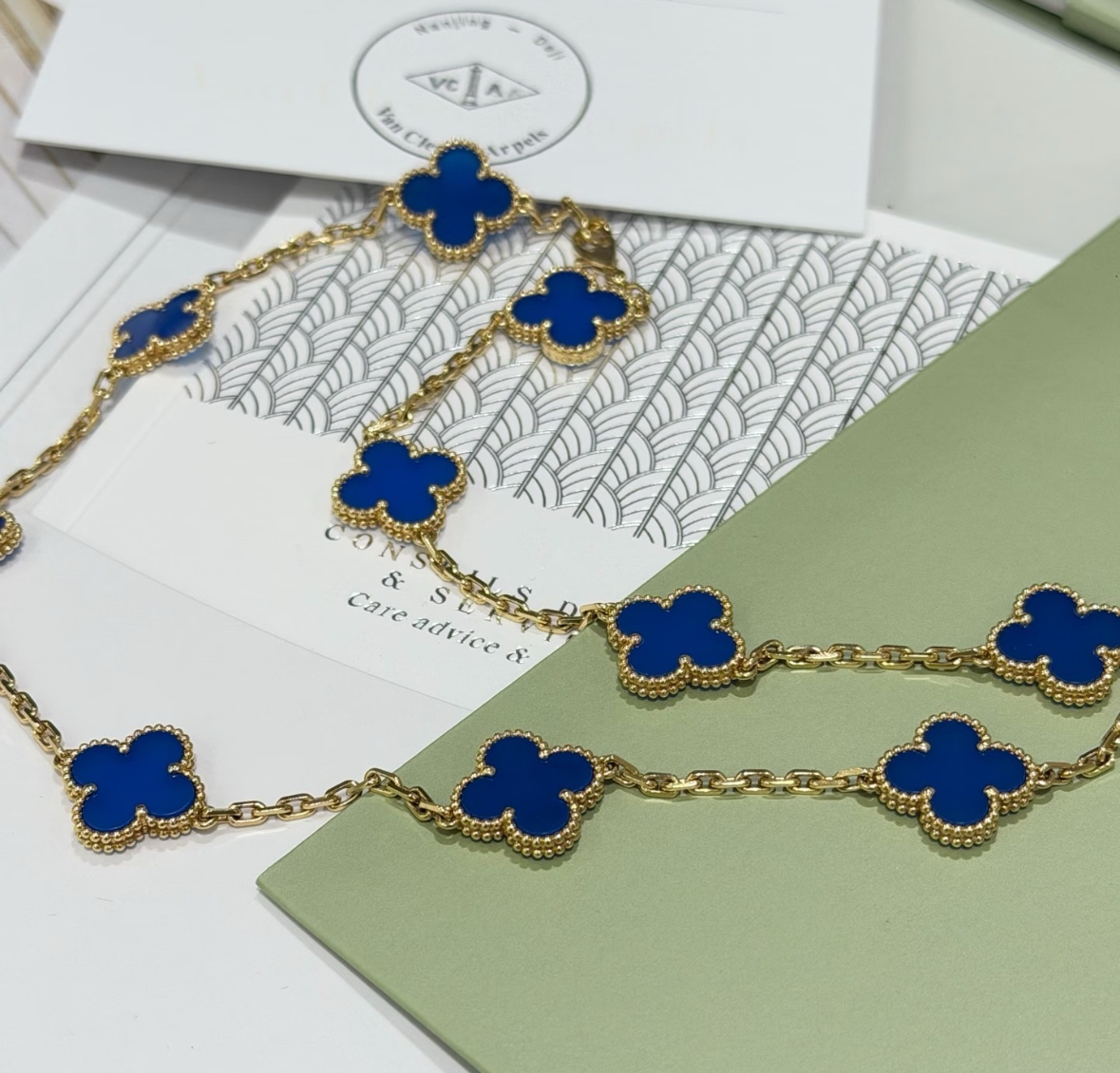 vintage alhambra necklace, 10 motifs