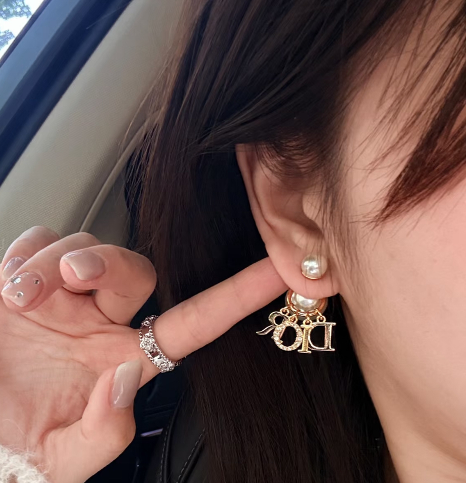 new dior earrings（1）