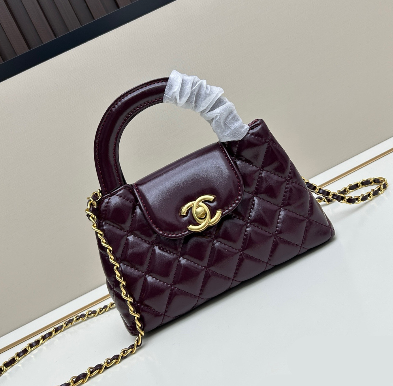 23k kelly chain bag 5 colors available 23k kelly chain bag 5 colors available
