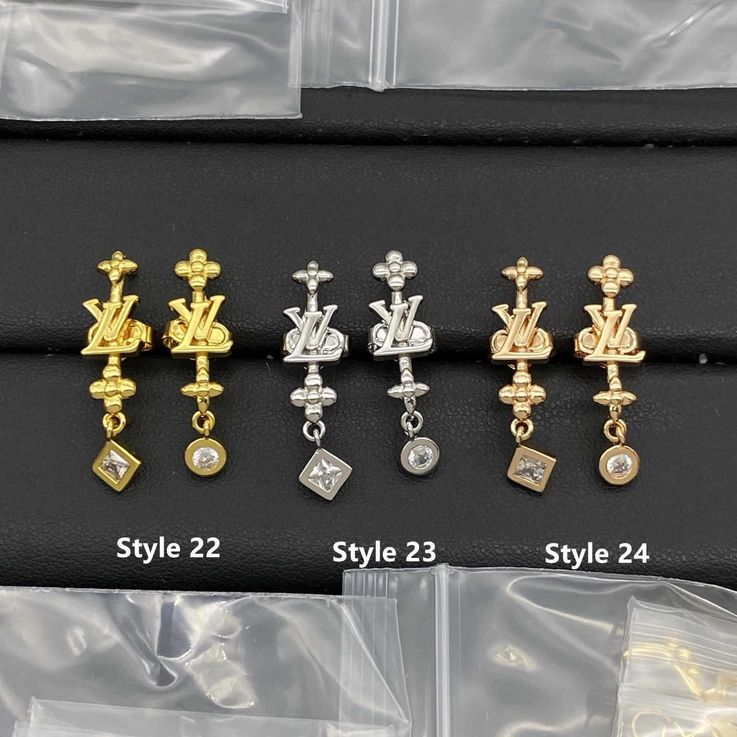 new louis vuitton earrings(2) new louis vuitton earrings(2)