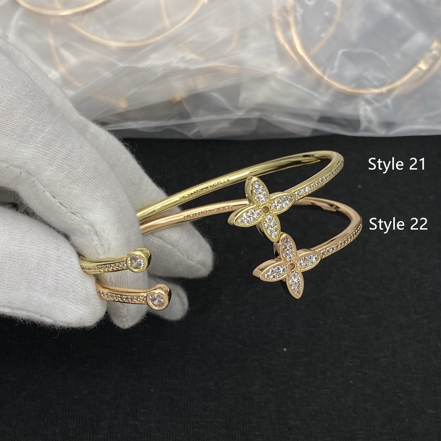 new louis vuitton bracelets (7) new louis vuitton bracelets (7)