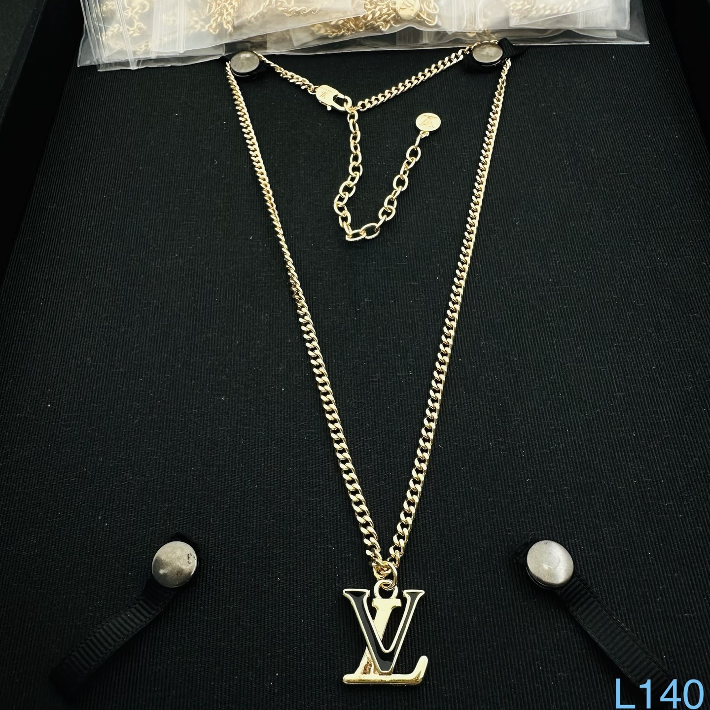 new louis vuitton necklace(1) new louis vuitton necklace(1)