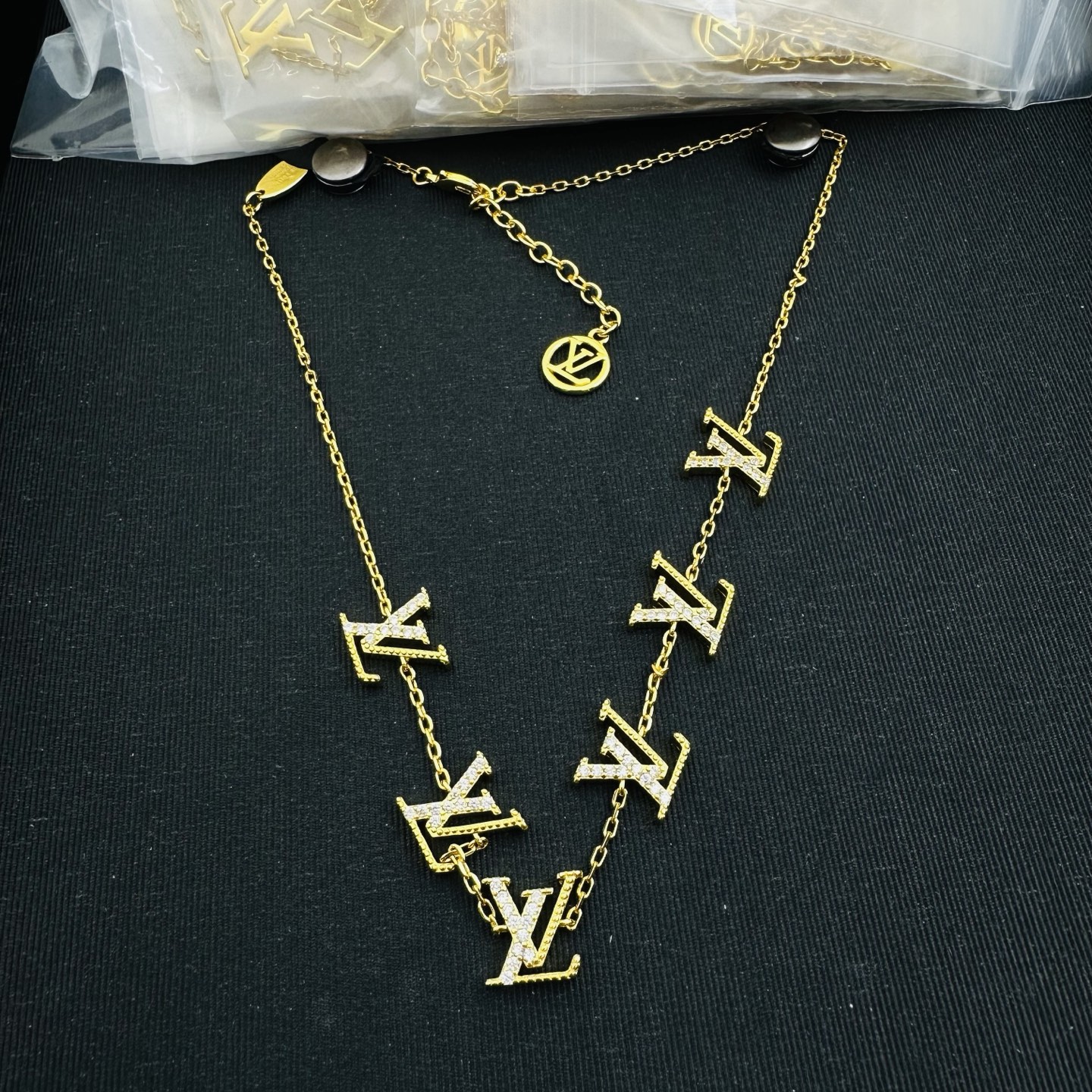 new louis vuitton necklace(1) new louis vuitton necklace(1)