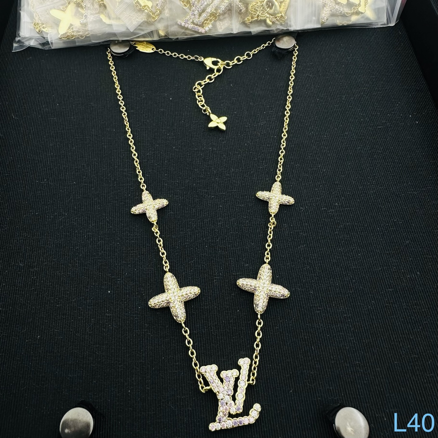 new louis vuitton necklace(1) new louis vuitton necklace(1)