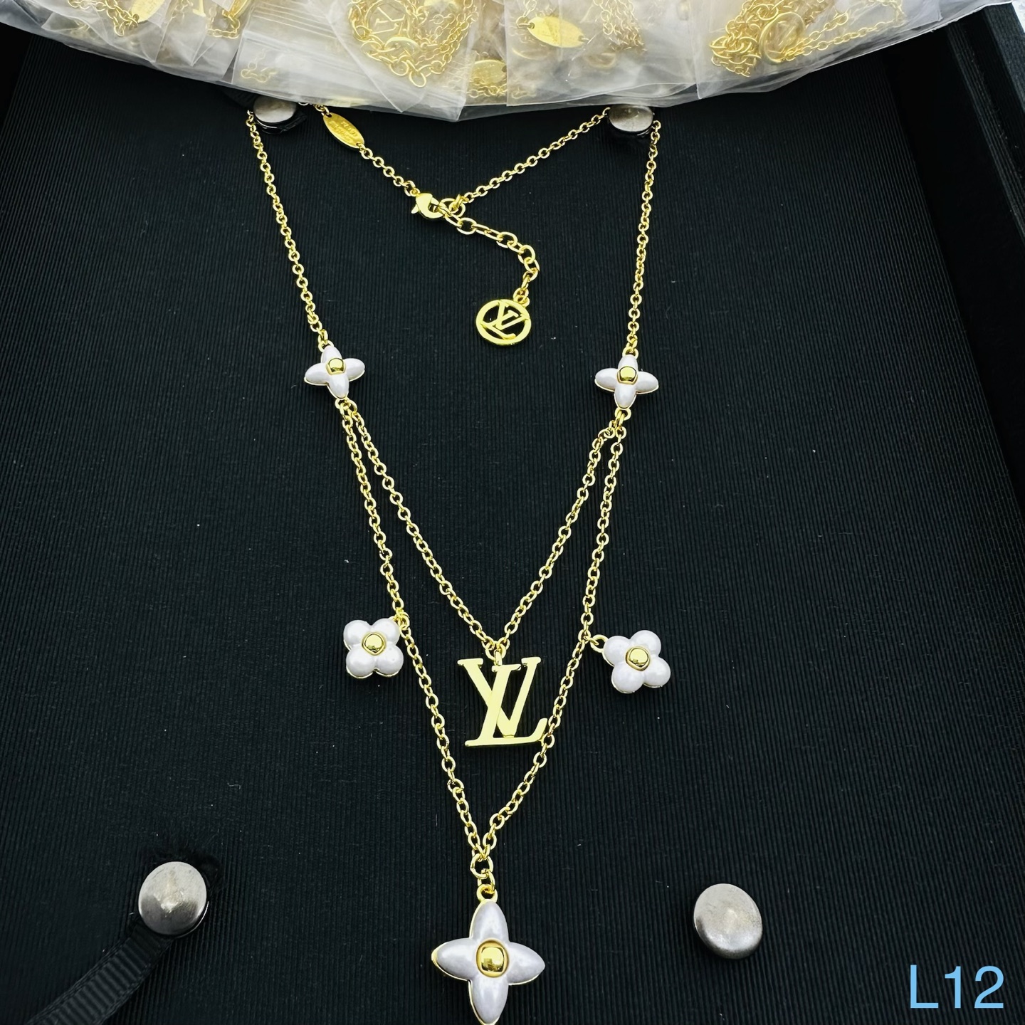 new louis vuitton necklace(1) new louis vuitton necklace(1)