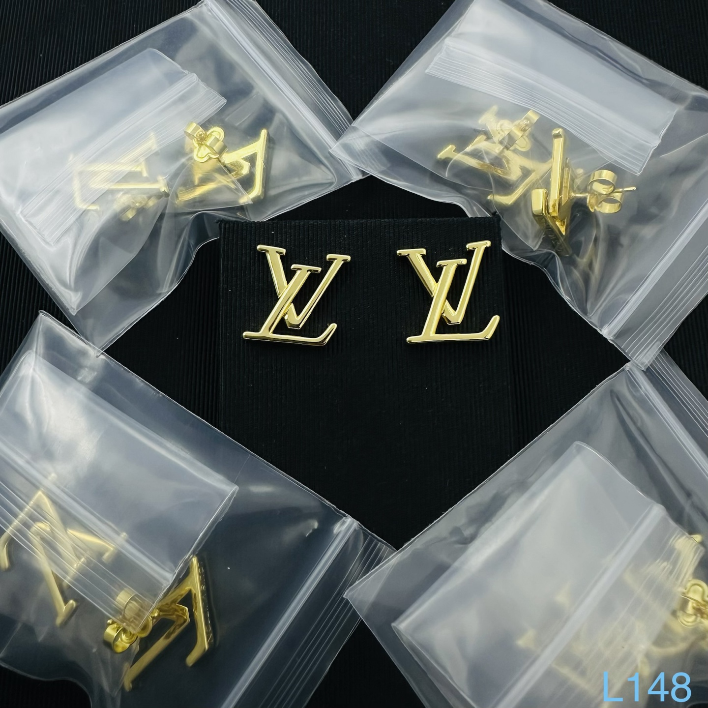 5 (9) 5 (9)