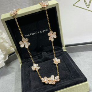 vintage alhambra necklace, 10 motifs