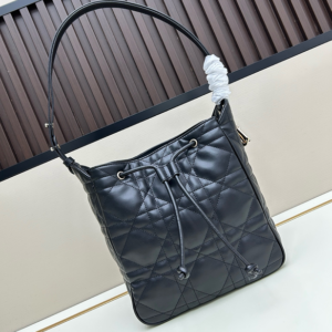 d motion shoulder & crossbody bag – 2 colors available
