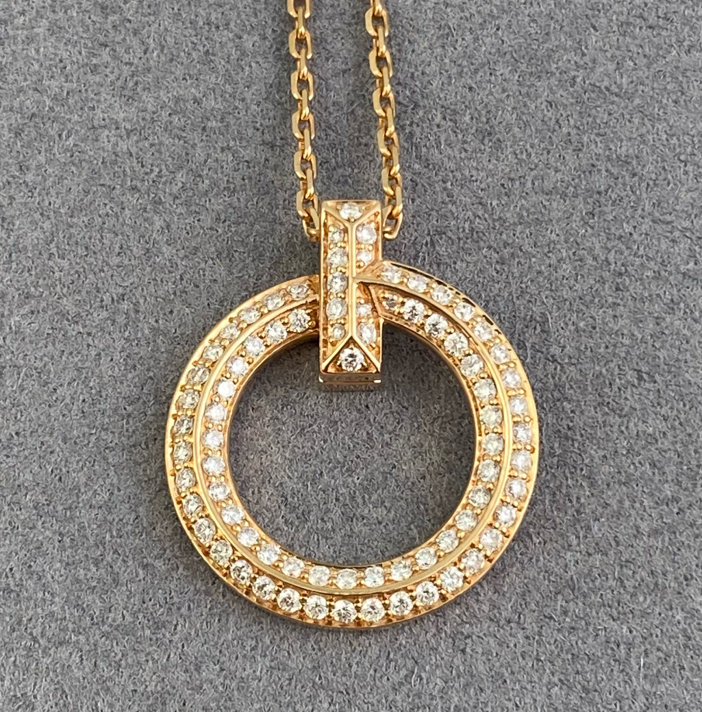 round pendant round pendant