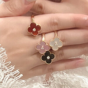 Vintage Alhambra ring