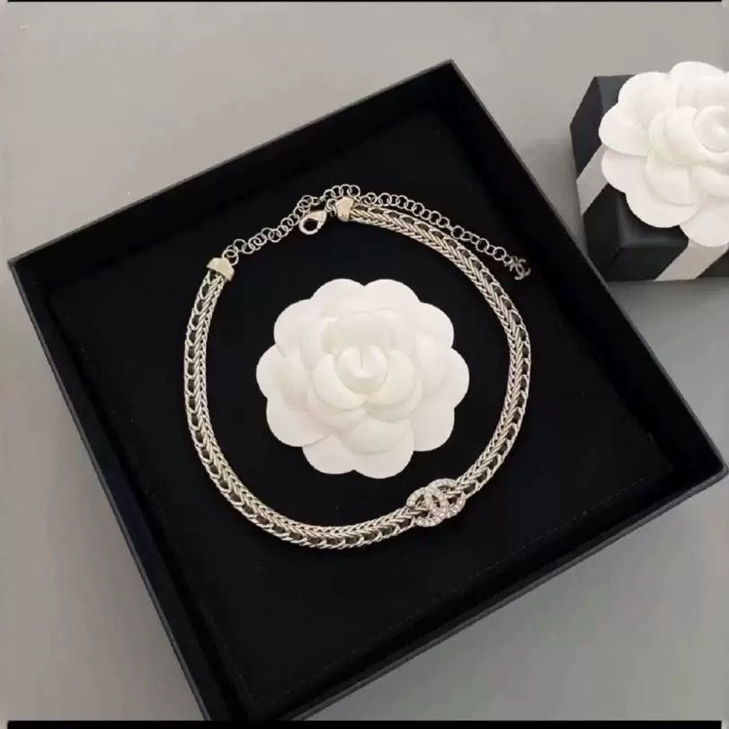 chanel's new necklace(2) chanel's new necklace(2)